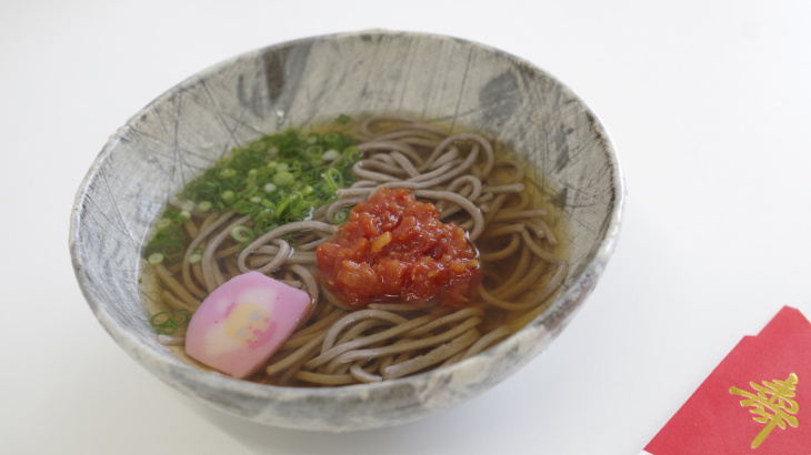 トマトソースそば