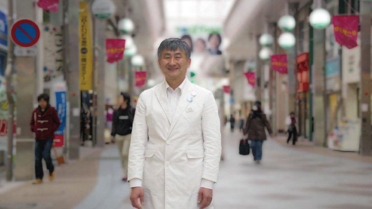 井手薬品の社長