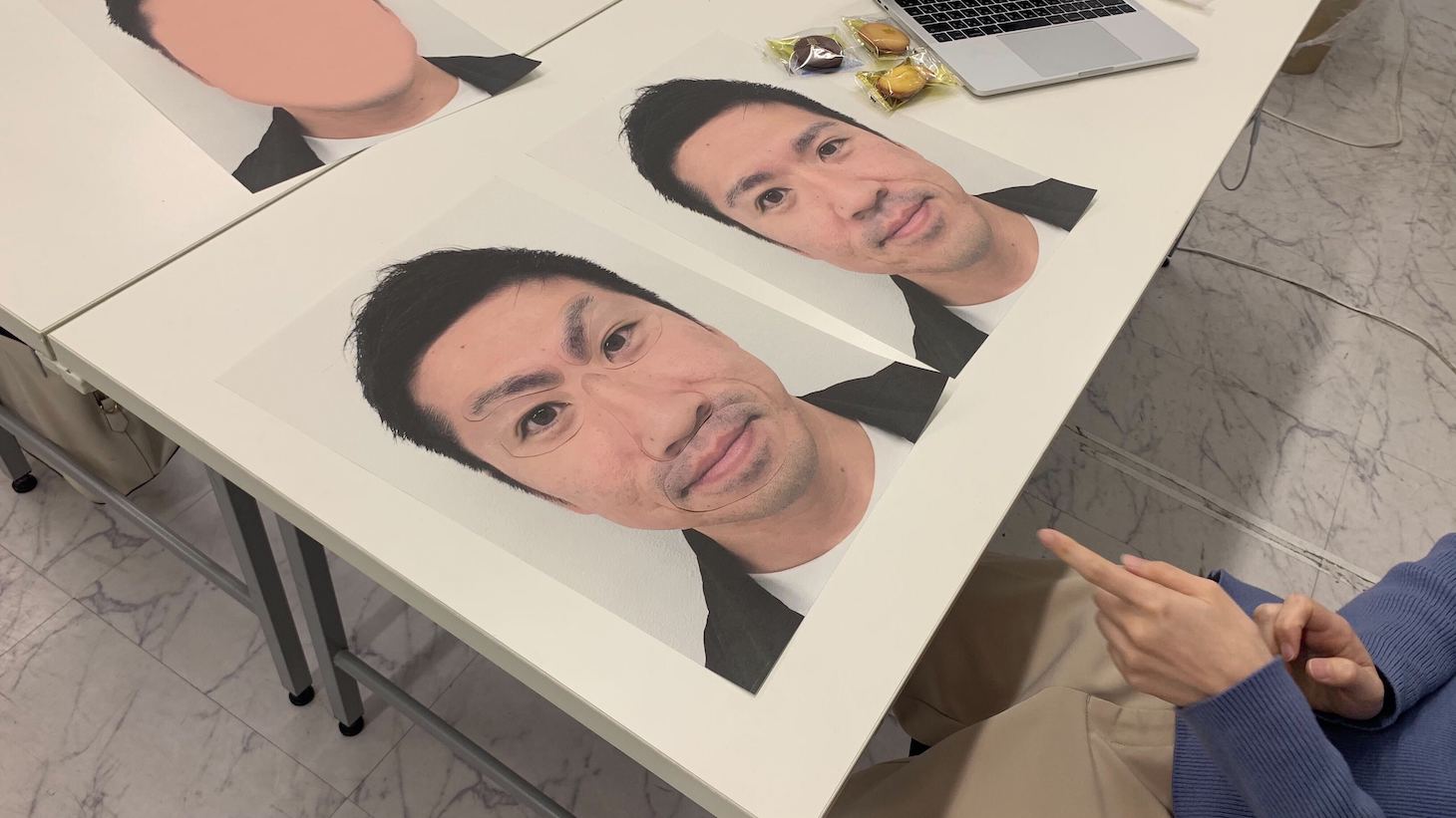 怒った表情の福笑い